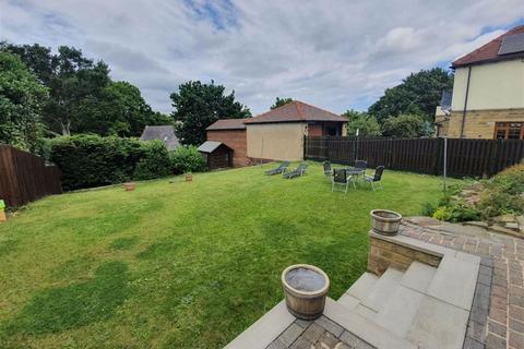 10 Cedar Mount, Huddersfield, HD1 5QJ
