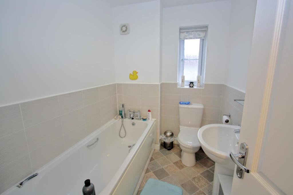 Family bathroom/w.c.