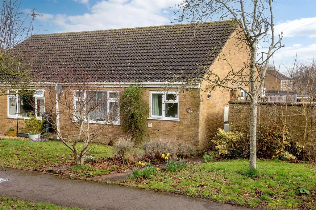 Gillards, Hull, Taunton 2 bed bungalow £210,000