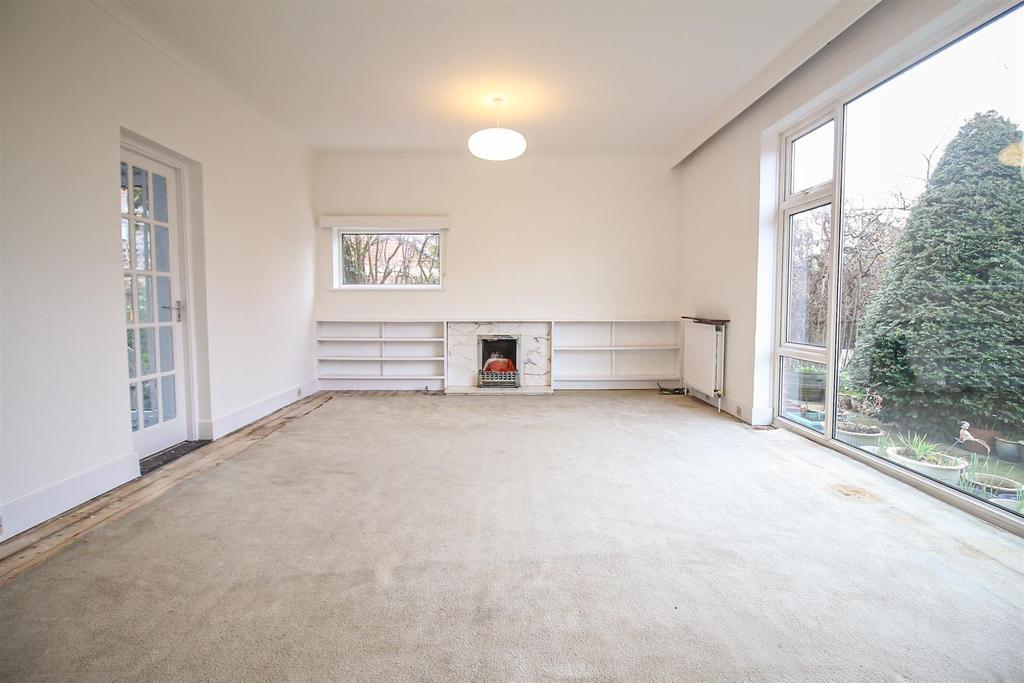 Northumberland Avenue, Gosforth 3 bed detached house £599,950