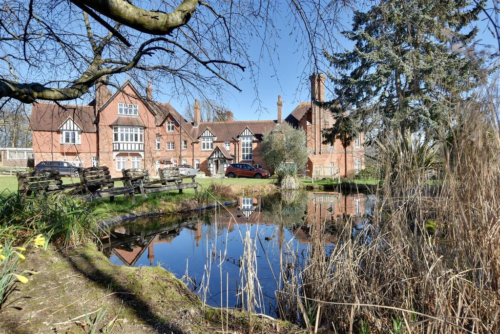 Wheel Lane, Westfield, Hastings 1 bed flat £179,950