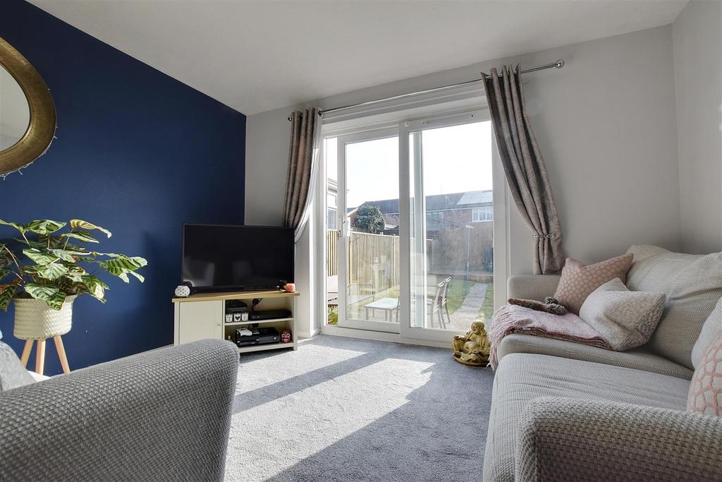 Field Way, St. LeonardsOnSea 2 bed terraced house £240,000