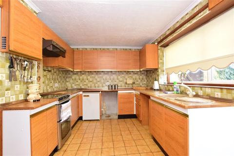 175 Highfield Road, Romford, RM5 3AG