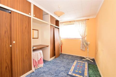 175 Highfield Road, Romford, RM5 3AG