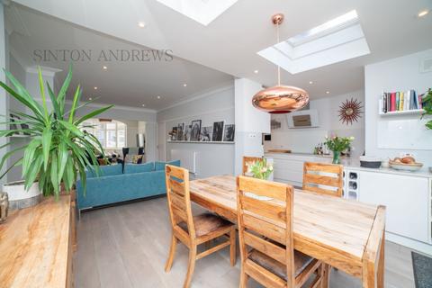 29 Ainsdale Road, London, W5 1JY