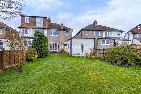 18 Bramley Way, West Wickham, BR4 9NT