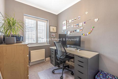 18 Bramley Way, West Wickham, BR4 9NT