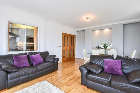 Flat 14, Gallery House Copers Cope Road, Beckenham, BR3 1DQ