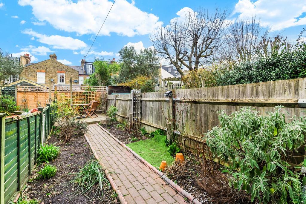 Waldron Road, Earlsfield 3 bed £625,000