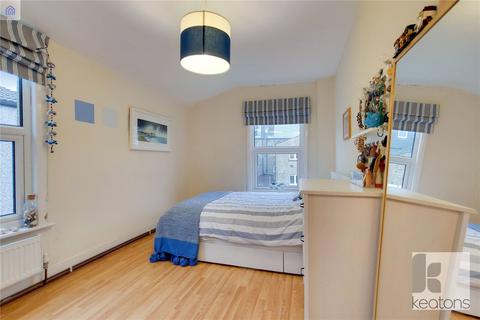 39b Colegrave Road, London, E15 1DZ