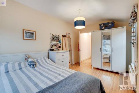 39b Colegrave Road, London, E15 1DZ