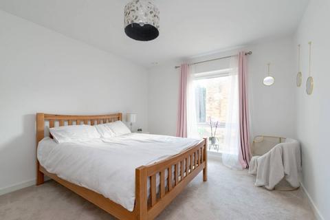 Flat 3, 1 Dalgety Road, Edinburgh, EH7 5FP