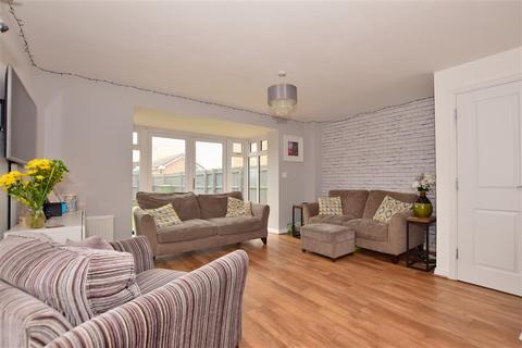 70 Clenshaw Path, Basildon, SS14 2FP