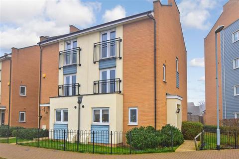 70 Clenshaw Path, Basildon, SS14 2FP
