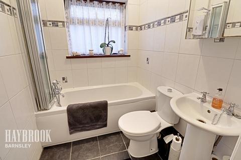 18 Everill Gate Lane, Wombwell, Barnsley, S73 0SF