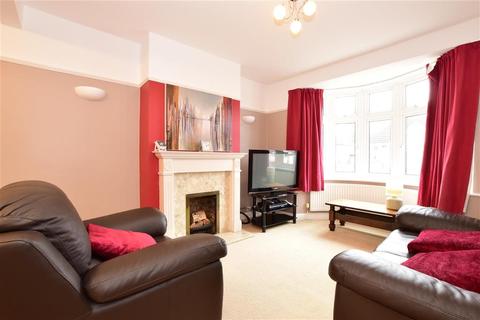 9 Hill Rise, Upminster, RM14 2RA