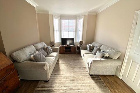 63 Cedar Road, Northampton, NN1 4RW