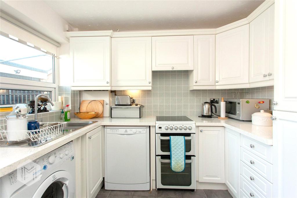 Bradshaw Meadows, Bradshaw, Bolton, Lancashire, BL2 2 bed bungalow £