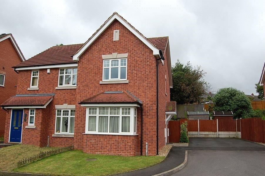 Oxford Way, Tipton, DY4 2 bed semidetached house £160,000