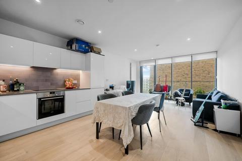 1 bedroom apartment for sale, Commodore House, Royal Wharf, E16