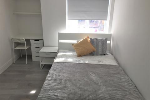 Studio to rent, ST MARY RD, ILFORD IG1