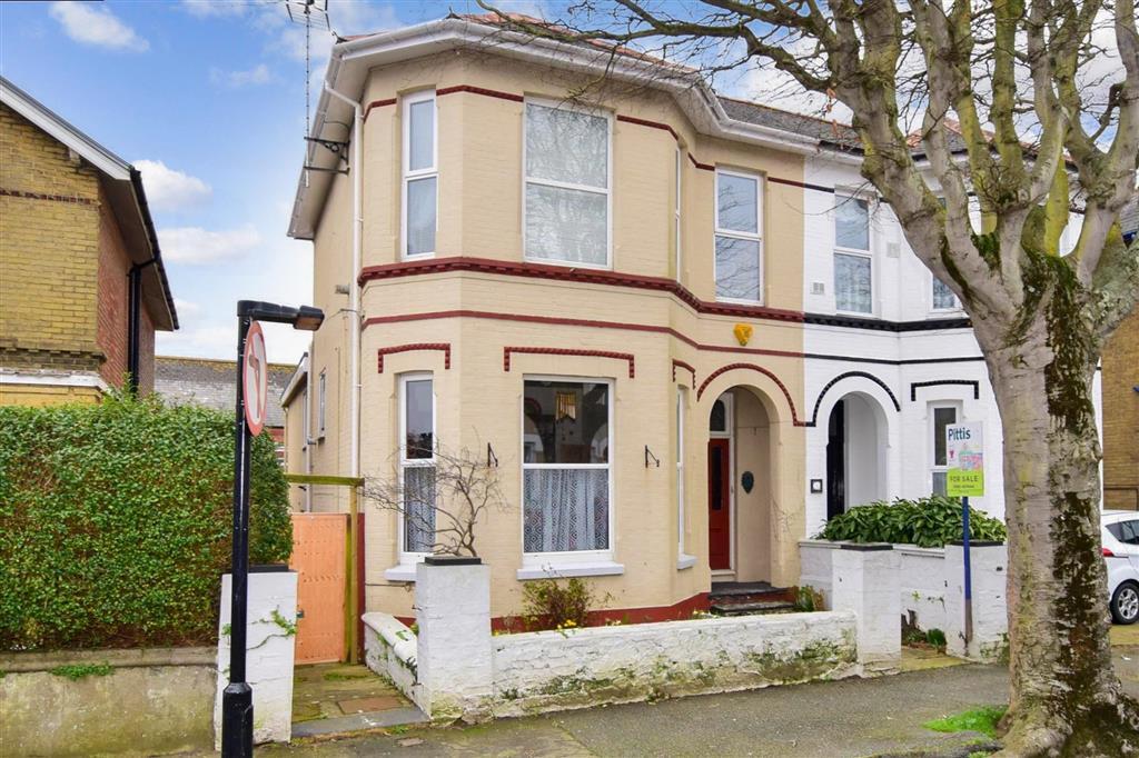 St. Johns Road, Sandown, Isle of Wight 5 bed semidetached house £330,000