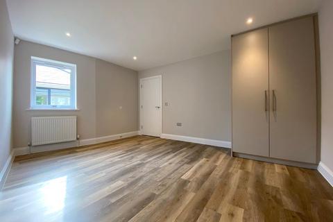 1 bedroom bungalow to rent, Coppid Hall, Warfield Road, Bracknell, Berkshire, RG42
