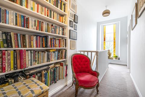 20 Bellevue Crescent, Bristol, BS8 4TE