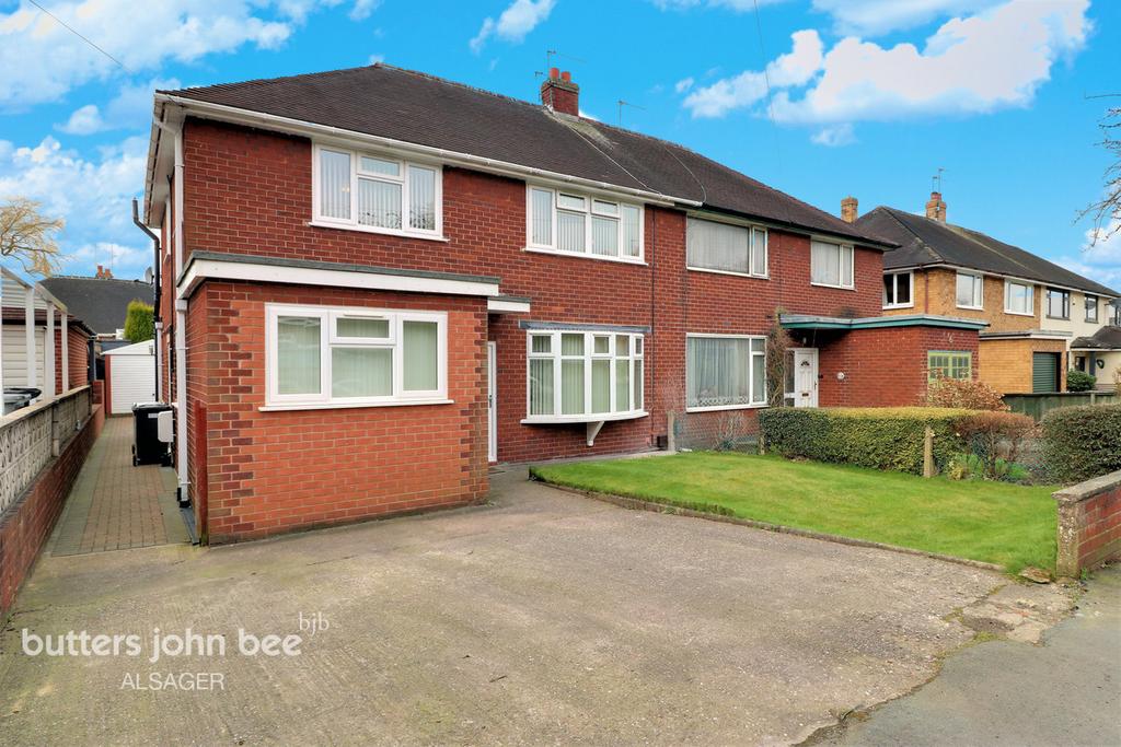 Clowes Avenue, Alsager 4 bed semidetached house £300,000