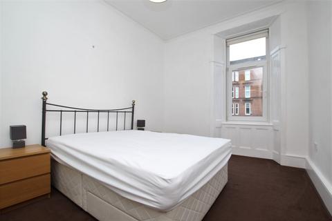 2 bedroom flat to rent, Crow Road, Flat 1/2, Broomhill, Glasgow, G11 7BQ