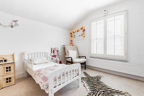 Le Bijou House, 1b Bronson Road, London, SW20 8DZ
