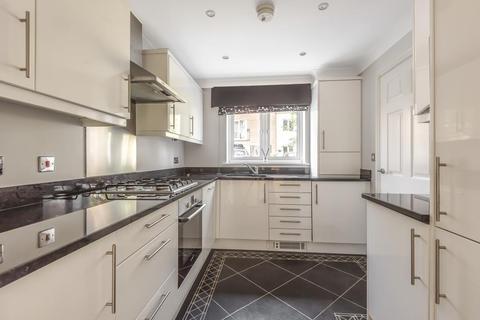 15 Brook Avenue, Ascot, SL5 7QW