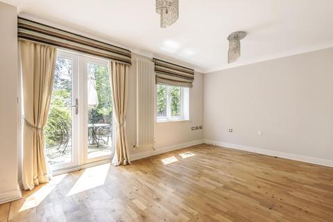 15 Brook Avenue, Ascot, SL5 7QW