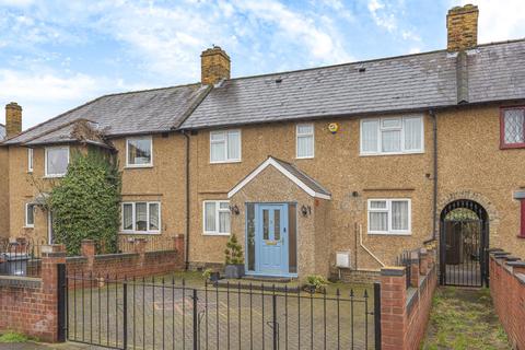 14 Clayton Crescent, Brentford, TW8 9PT