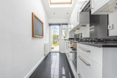 14 Clayton Crescent, Brentford, TW8 9PT
