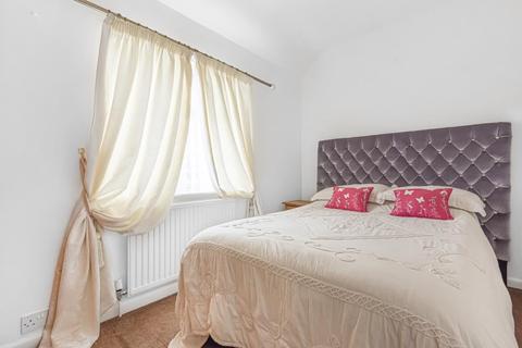 14 Clayton Crescent, Brentford, TW8 9PT