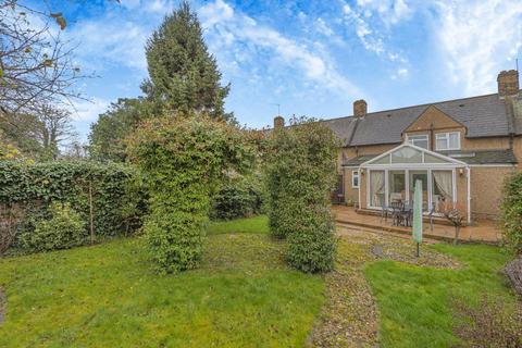 14 Clayton Crescent, Brentford, TW8 9PT