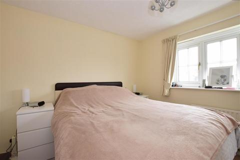 32 Greenhill, Staplehurst, Tonbridge, TN12 0SU