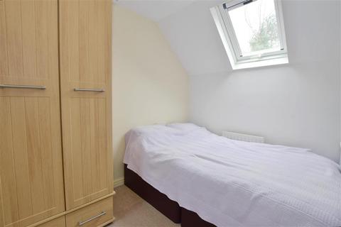 32 Greenhill, Staplehurst, Tonbridge, TN12 0SU