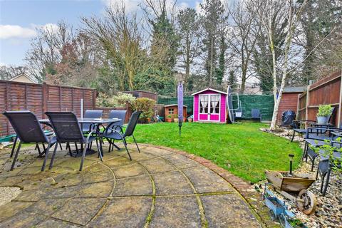 32 Greenhill, Staplehurst, Tonbridge, TN12 0SU