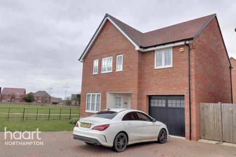 4 bedroom detached house to rent, Glebe Road, Northampton