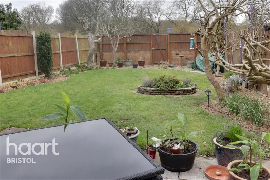 Duchess Way, Bristol 3 bed detached house £1,500 pcm (£346 pw)