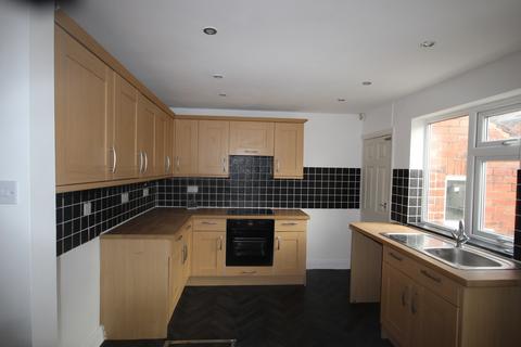 2 bedroom house to rent, Wilton Grove, Meanwood, Leeds