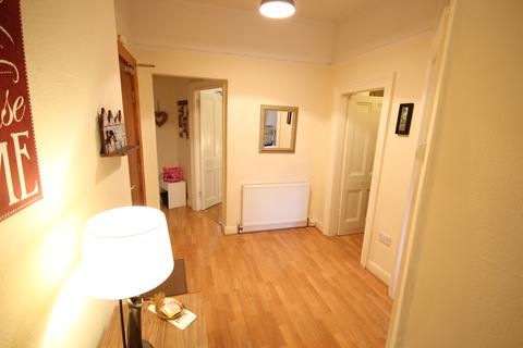2 bedroom flat to rent - St Johns Terrace, Hyde Park, Leeds