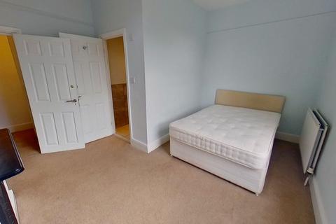 4 bedroom house to rent, Broomfield Terrace, Headingley, Leeds