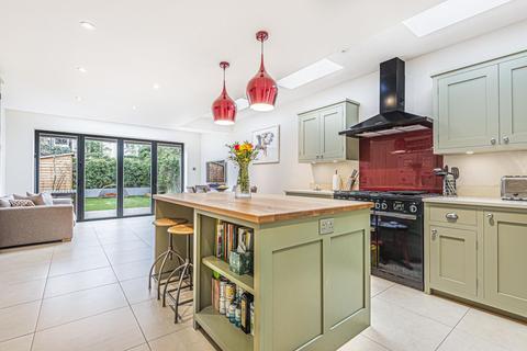 41 Winfrith Road, London, SW18 3BE