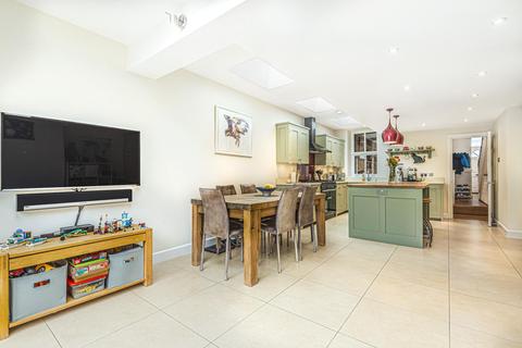 41 Winfrith Road, London, SW18 3BE