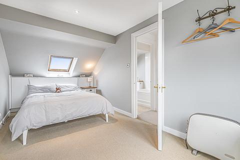 41 Winfrith Road, London, SW18 3BE