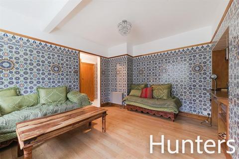 27 Dorchester Road, Morden, SM4 6QE