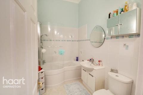 7 Farrington Place, Chislehurst, BR7 6BE